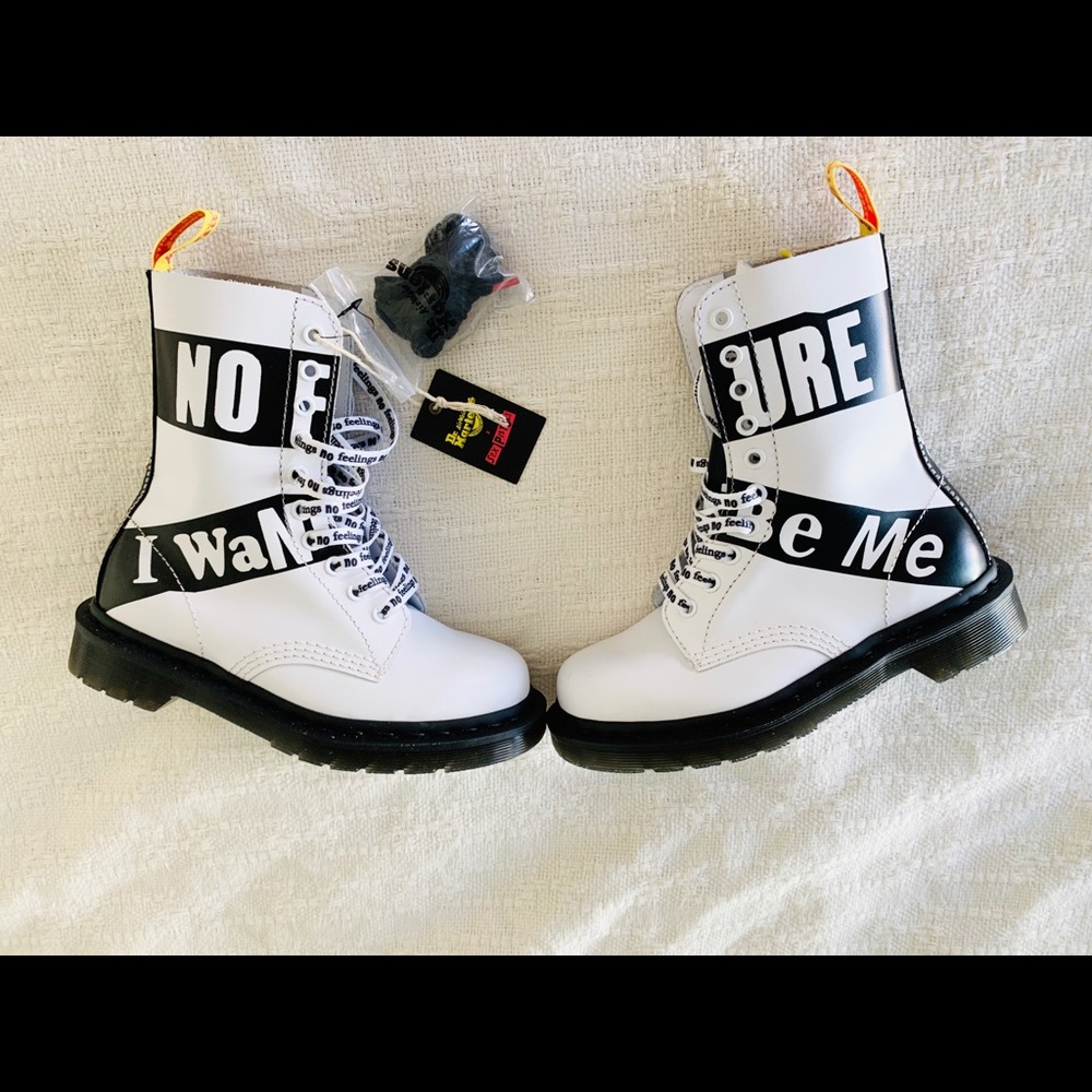 BRAND NEW DR. Marten Boots